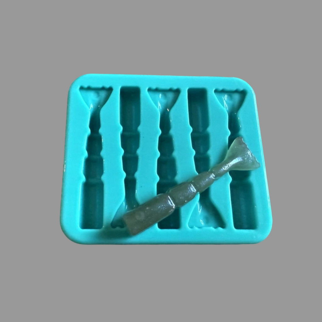 3 Inch Shrimp Tail Mold