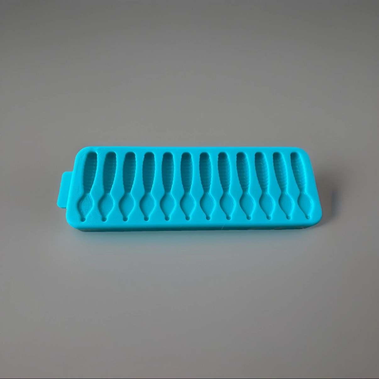 1.8 Inch Spade Grub Mold