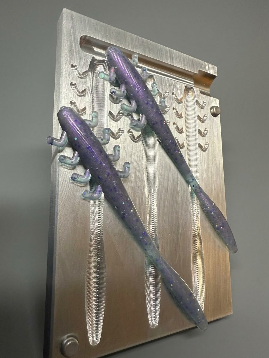 5” Entomic Worm Bait Mold